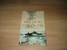 M.L.-Stedman-Het-licht-van-de-zee