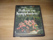 Halina-Heitz-Balkon-en-Kuipplanten